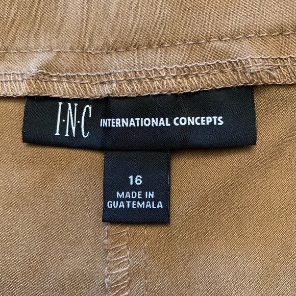 NWT INC International Concept Vivid Run Short Size 16 Tan High Rise - Picture 6 of 7